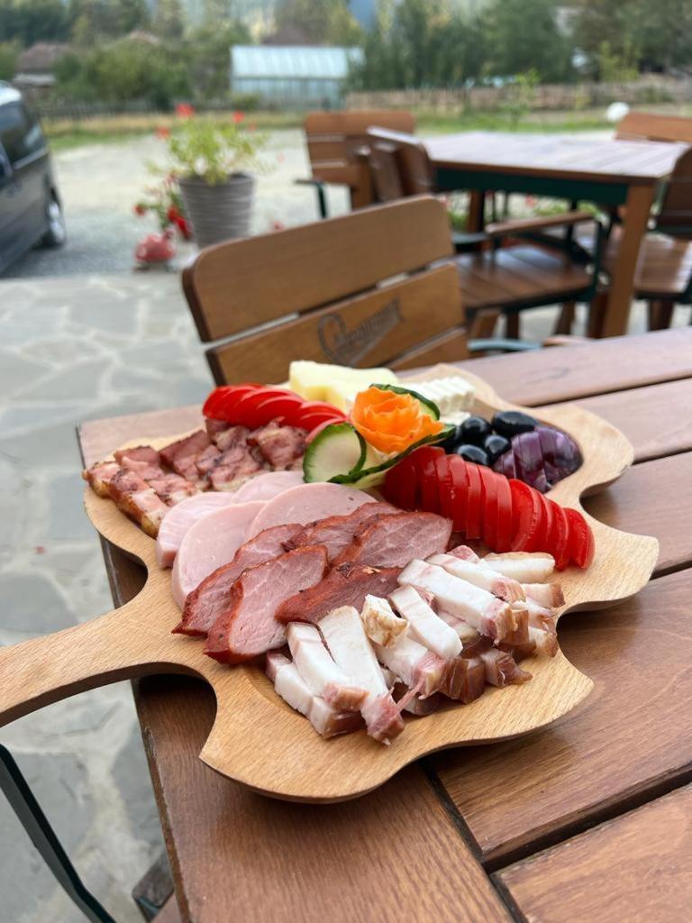 Pensiunea Mireasma Bucovinei Crucea Exteriör bild